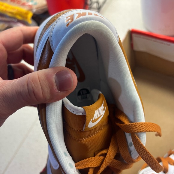 Nike Dunk Low Curry Men’s 10.5 NIB - Picture 4 of 4